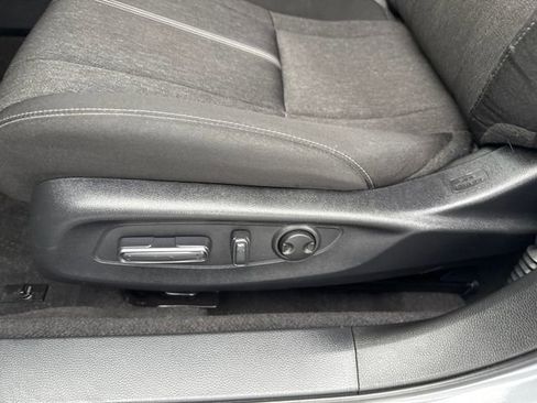 Used 2023 Honda Accord Sport image 11