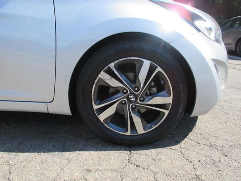 Used 2014 Hyundai Elantra Limited FWD image 23