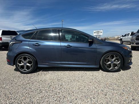 Used 2018 Ford Focus ST FWD image 12
