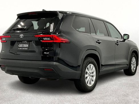 Used 2025 Toyota Grand Highlander AWD image 2