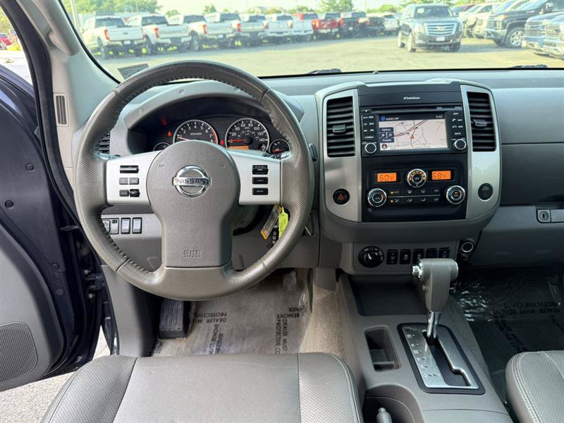 Used 2013 Nissan Frontier SL w/ Moonroof Pkg AWD/4WD image 26