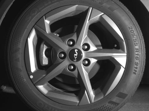 Used 2025 Kia K4 LXS image 12