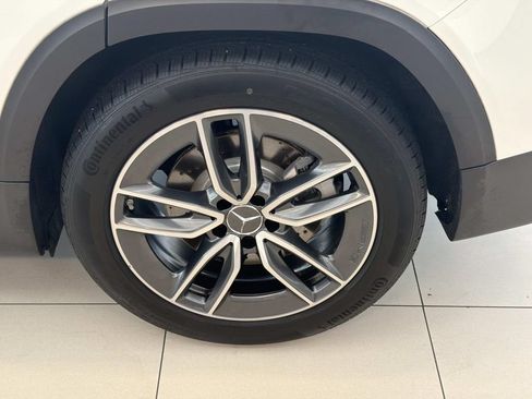 Used 2026 Mercedes-Benz GLB 35 AMG 4MATIC image 4