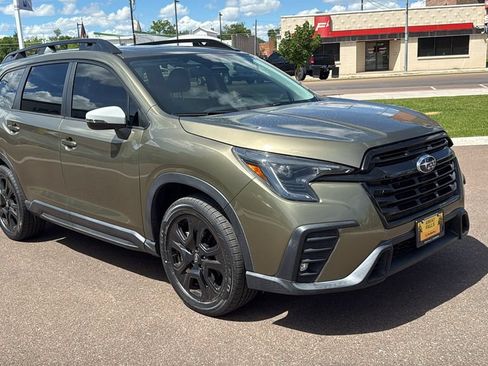 Used 2023 Subaru Ascent Onyx Edition AWD/4WD image 3