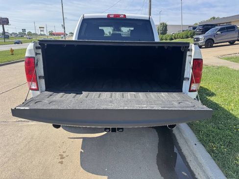 Used 2017 RAM 1500 Express AWD/4WD image 10