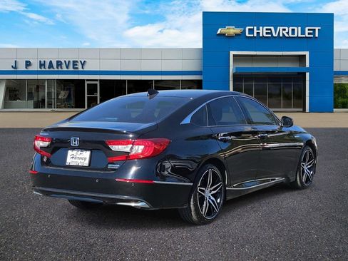 Used 2022 Honda Accord Touring image 4