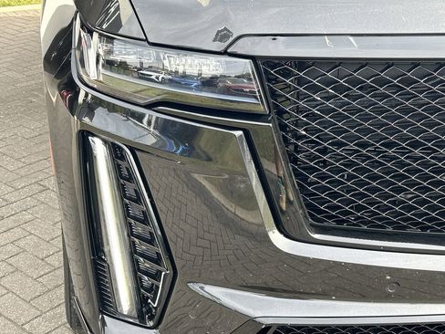 Certified 2024 Cadillac Escalade V w/ LPO, ONYX Package image 7