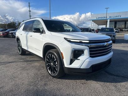 New 2026 Chevrolet Traverse LT w/ Sun and Wheel Package
