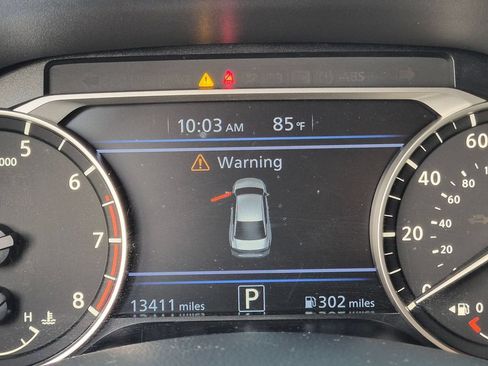 Used 2025 Nissan Altima 2.5 SV FWD image 19