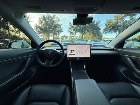 Used 2020 Tesla Model 3 image 14