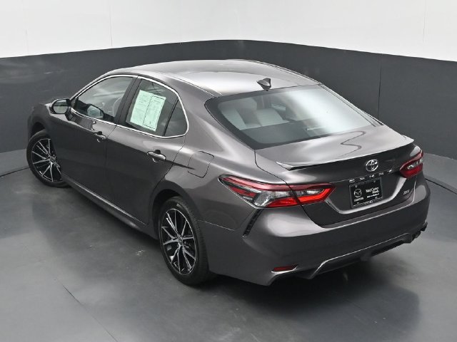 Used 2024 Toyota Camry SE FWD image 34