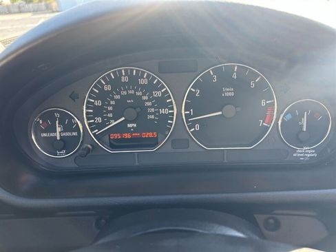 Used 1999 BMW Z3 2.5i image 18