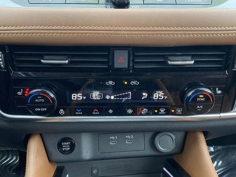 Used 2024 Nissan Rogue Platinum w/ Platinum Premium Package image 21