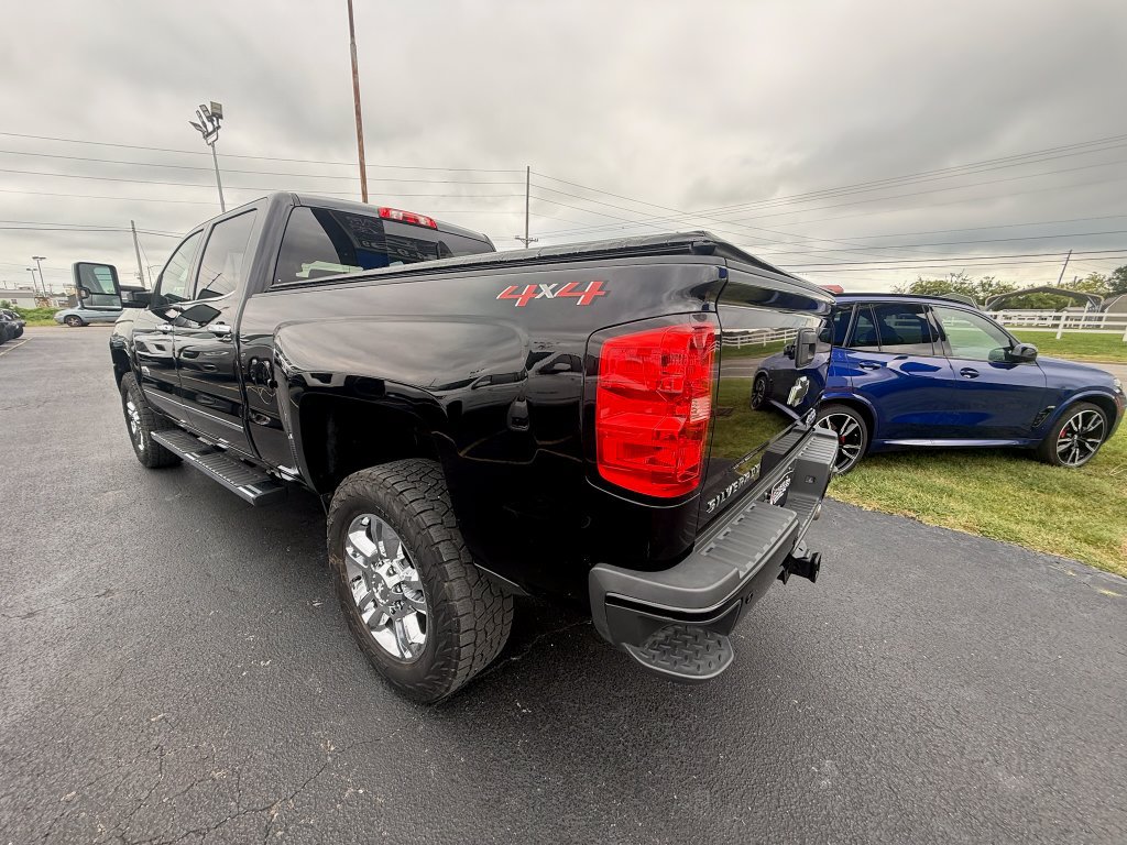 Used 2019 Chevrolet Silverado 2500 High Country w/ Duramax Plus Package AWD/4WD image 6