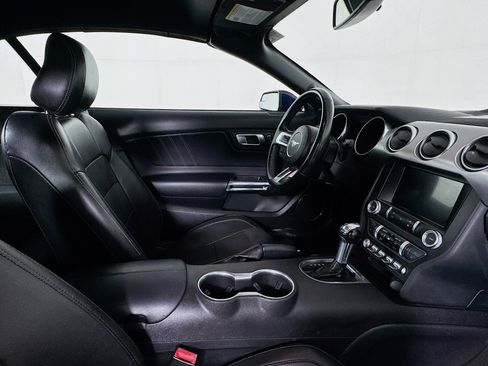 Used 2020 Ford Mustang Premium RWD image 24
