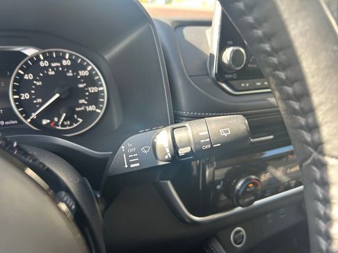 Used 2022 Nissan Rogue SL image 23