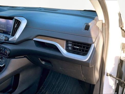 Used 2020 GMC Terrain SLE w/ Driver Convenience Package image 18