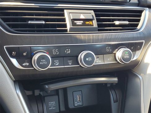 Certified 2018 Honda Accord Touring image 26