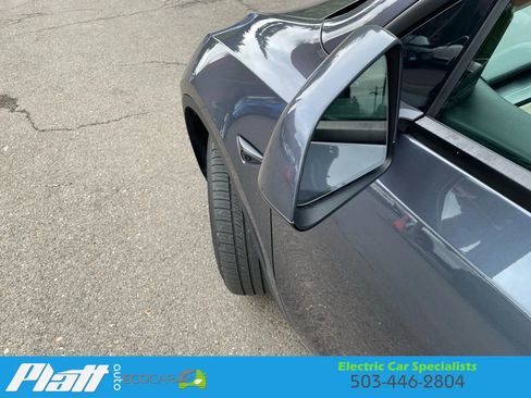 Used 2022 Tesla Model Y Performance image 19