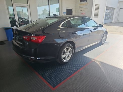 Used 2023 Chevrolet Malibu LT w/ Driver Confidence Package FWD image 3