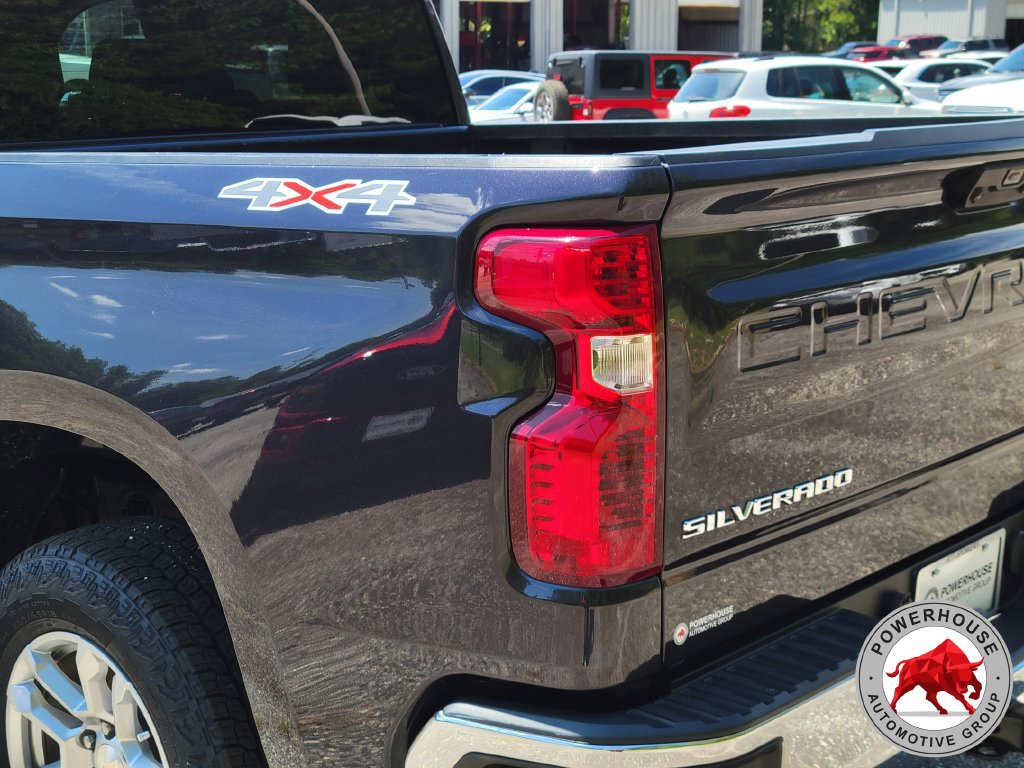 Used 2022 Chevrolet Silverado 1500 LT AWD/4WD image 13