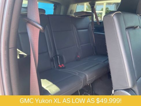 Used 2023 GMC Yukon XL SLT AWD/4WD image 34