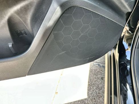 Used 2025 Subaru Crosstrek 2.0i Premium image 23