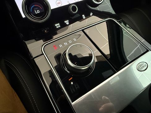 Used 2019 Land Rover Range Rover Velar S image 17