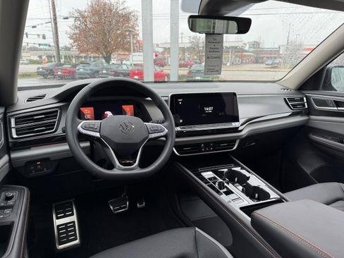 New 2026 Volkswagen Atlas Peak Edition image 19