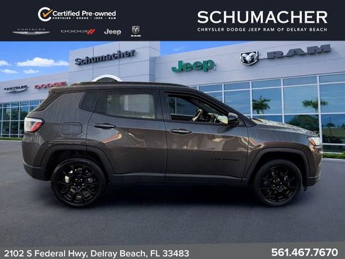 Used 2024 Jeep Compass Latitude w/ Convenience Group AWD/4WD image 8