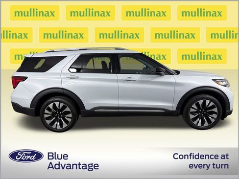 Certified 2025 Ford Explorer Platinum w/ LUX Leather Package AWD/4WD image 2
