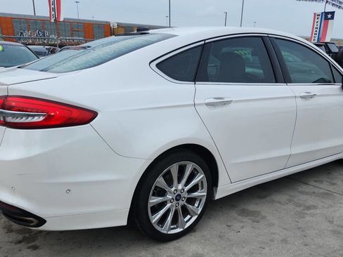 Used 2019 Ford Fusion SE AWD/4WD image 3