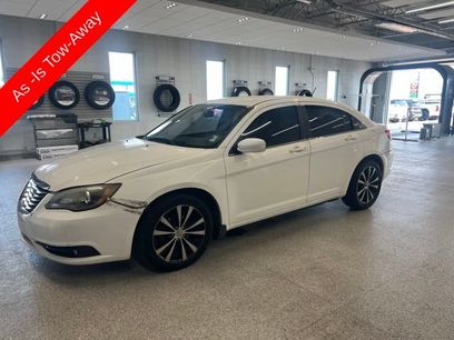 Used 2013 Chrysler 200 Touring w/ S Exterior Appearance Pkg