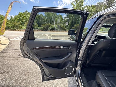 Used 2016 Audi Q5 2.0T Premium Plus AWD/4WD image 12