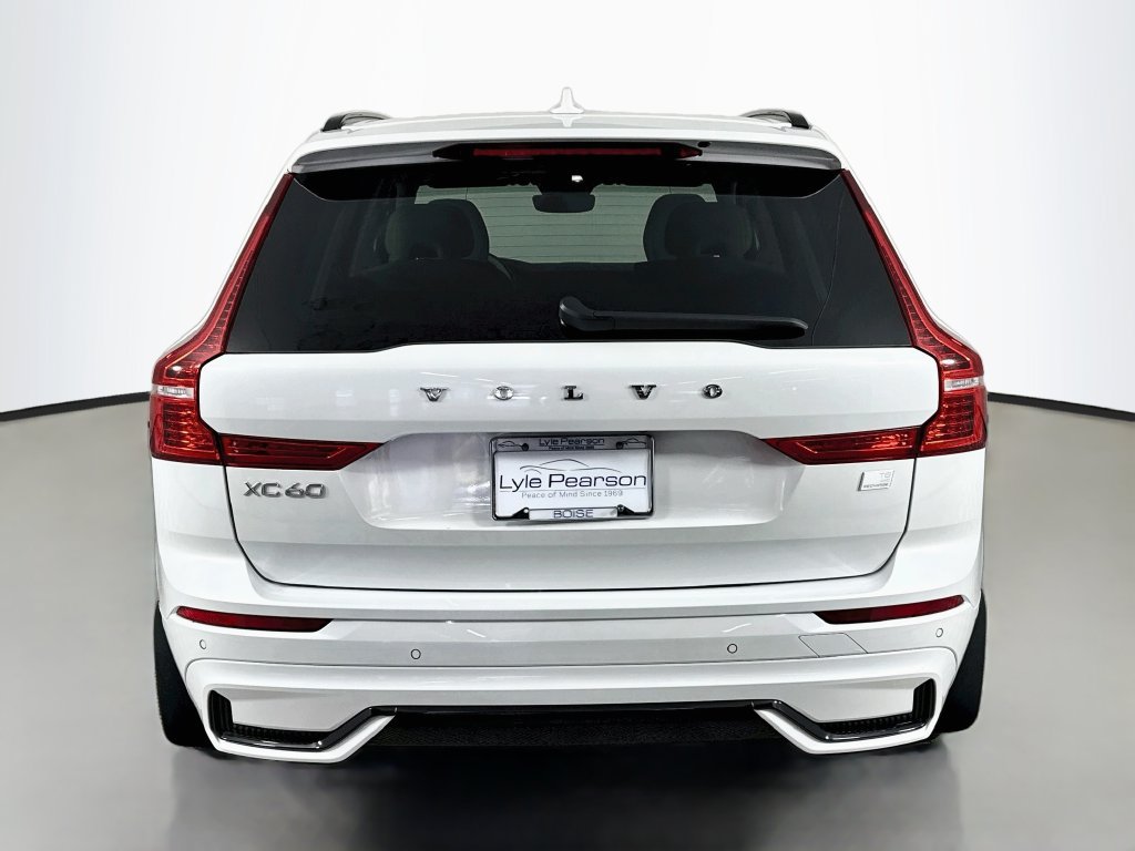 Used 2024 Volvo XC60 T8 Plus w/ Climate Package AWD/4WD image 10