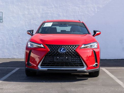 Used 2022 Lexus UX 250h w/ Accessory Package (Z1) AWD/4WD image 2