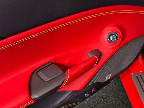 Used 2019 Ferrari 488 GTB RWD image 31