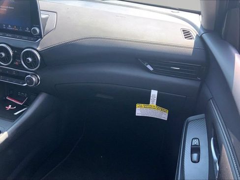 Used 2025 Nissan Sentra SV FWD image 18