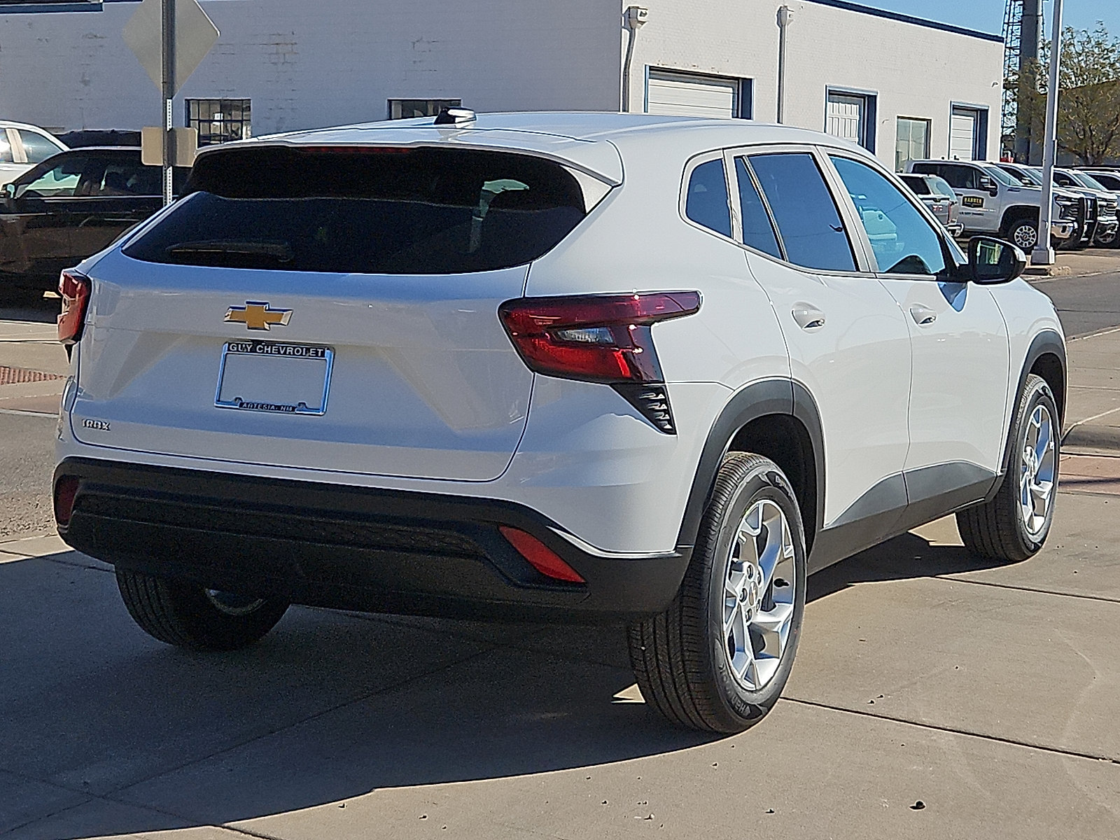 New 2026 Chevrolet Trax LS w/ LS Convenience Package FWD image 4