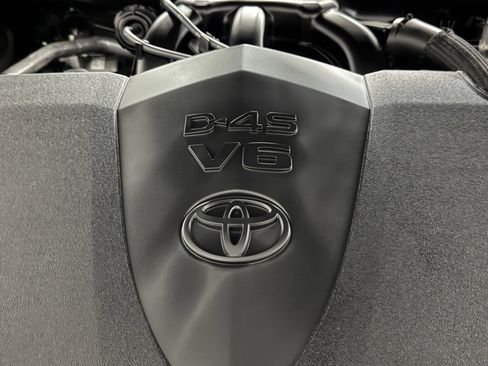 Used 2020 Toyota Camry XLE image 41