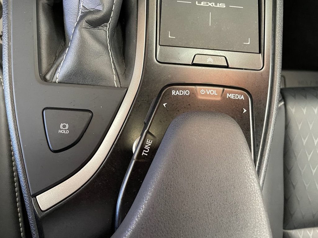 Used 2021 Lexus UX 200 FWD image 30