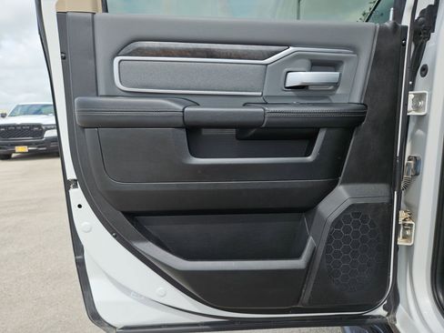 Used 2019 RAM 2500 Big Horn AWD/4WD image 15