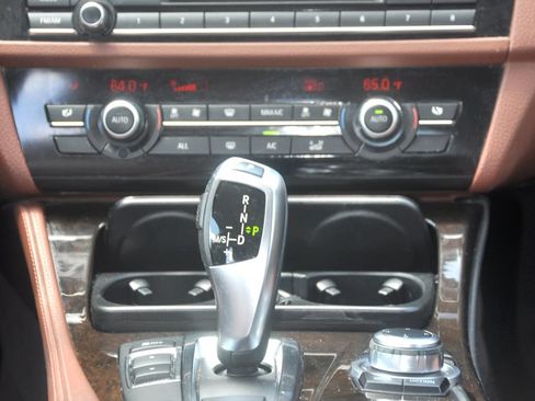 Used 2013 BMW 528i Sedan RWD image 19