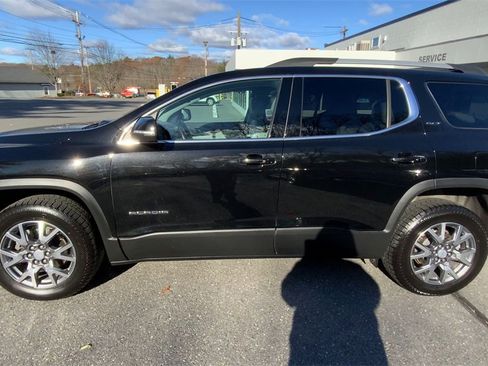 Used 2023 GMC Acadia SLT w/ Technology Package image 6