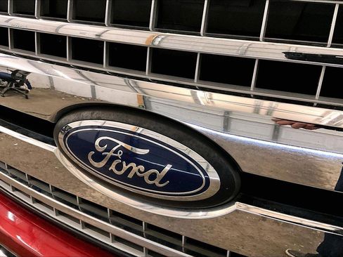 Used 2019 Ford F150 XLT w/ Equipment Group 302A Luxury image 30