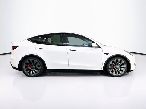 Used 2022 Tesla Model Y Performance AWD/4WD image 10