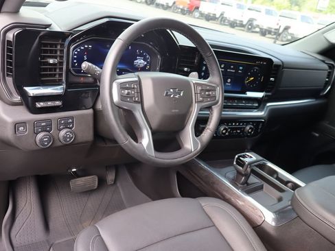Used 2024 Chevrolet Silverado 1500 LTZ w/ Technology Package AWD/4WD image 9