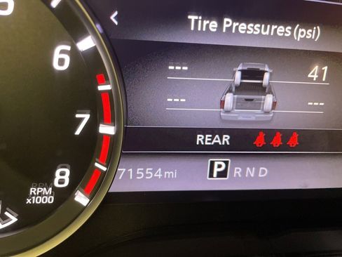 Used 2021 Nissan Titan SV w/ SV Convenience Package image 14