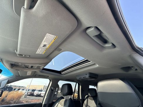 Used 2016 Cadillac Escalade Luxury image 22