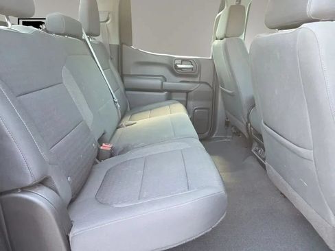 Used 2022 Chevrolet Silverado 1500 LT AWD/4WD image 13